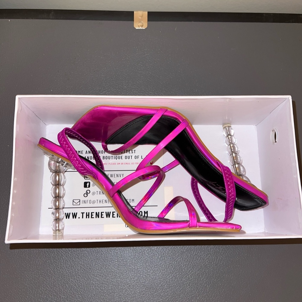 Metallic Hot pink heels!